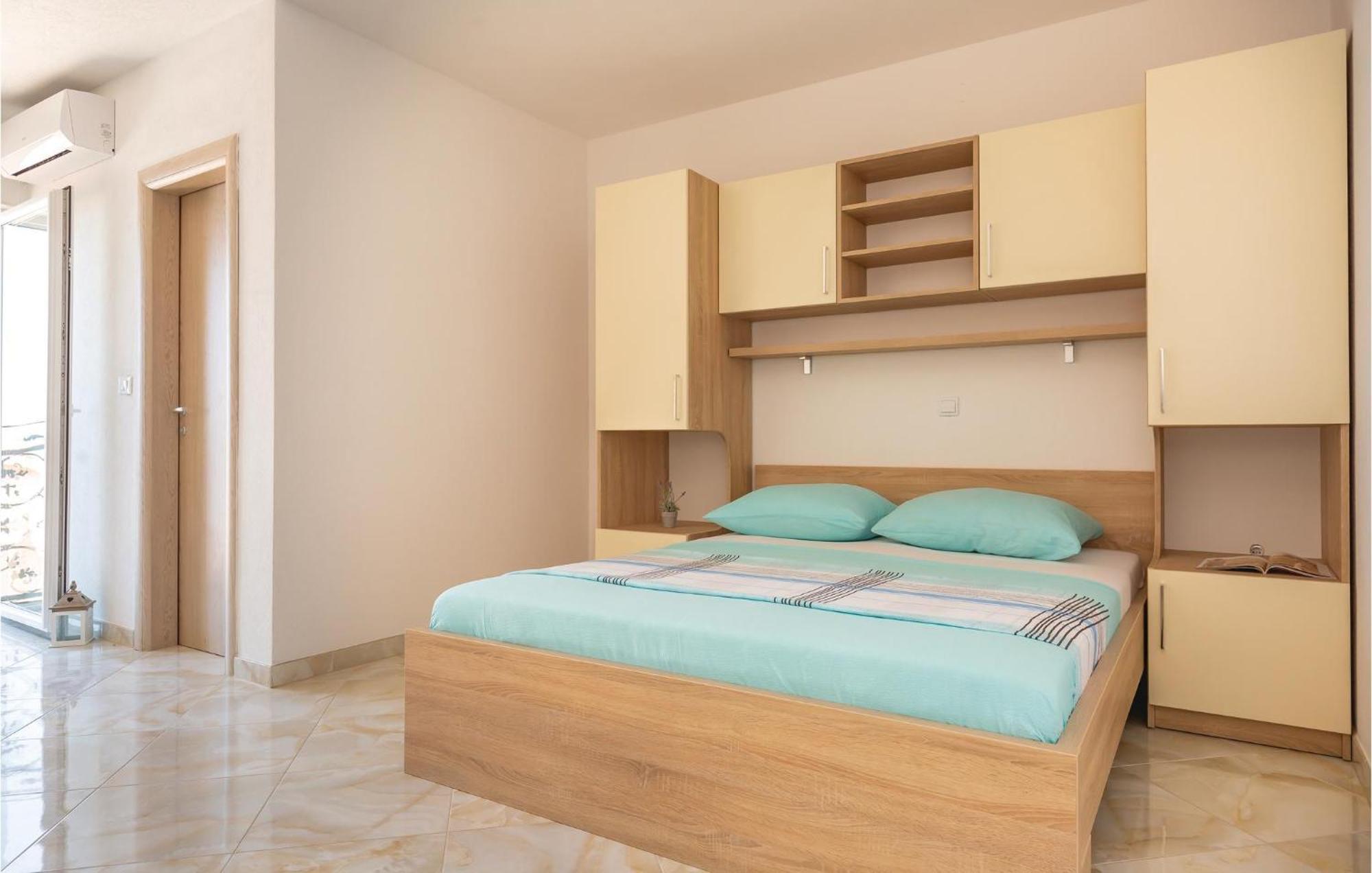 Beautiful Apartment In Krvavica With Kitchen Exterior foto